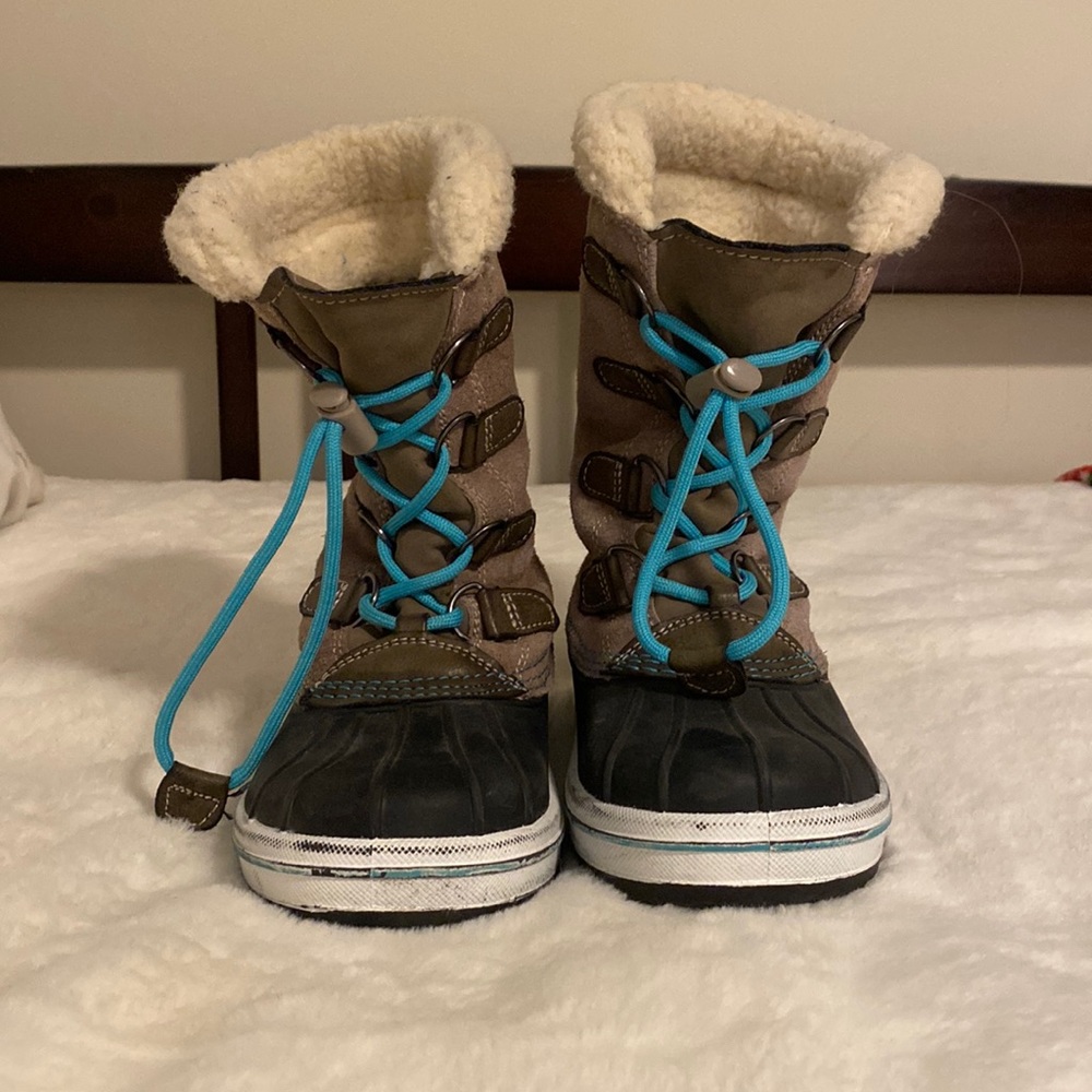 Thermolite snow boots